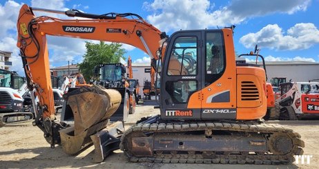 Crawler excavator Doosan DX140LCR-5 - 1