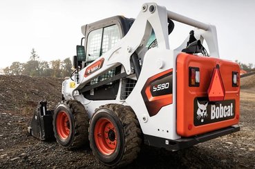 Mini track loader Bobcat S590E - 1