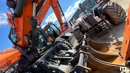 Wheeled excavator Doosan DX100W-7 - 10